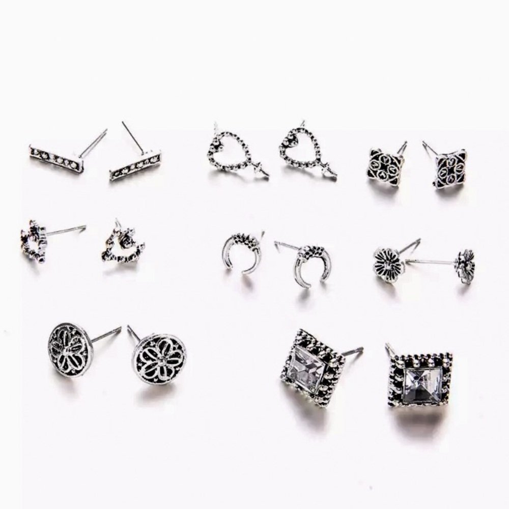 ⚜️[𝟯/$𝟮𝟴]⚜️8 Silver Crystal Earrings Set NEW - Picture 6 of 8